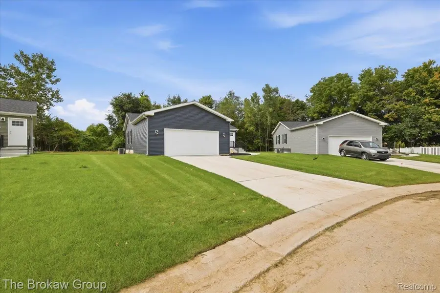 4231 Sugar Maple Run, Flint, MI 48506 - #3