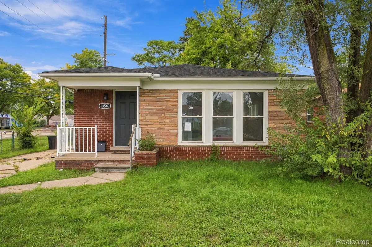 13540 Dartmouth Street, Oak Park, MI 48237 - #1