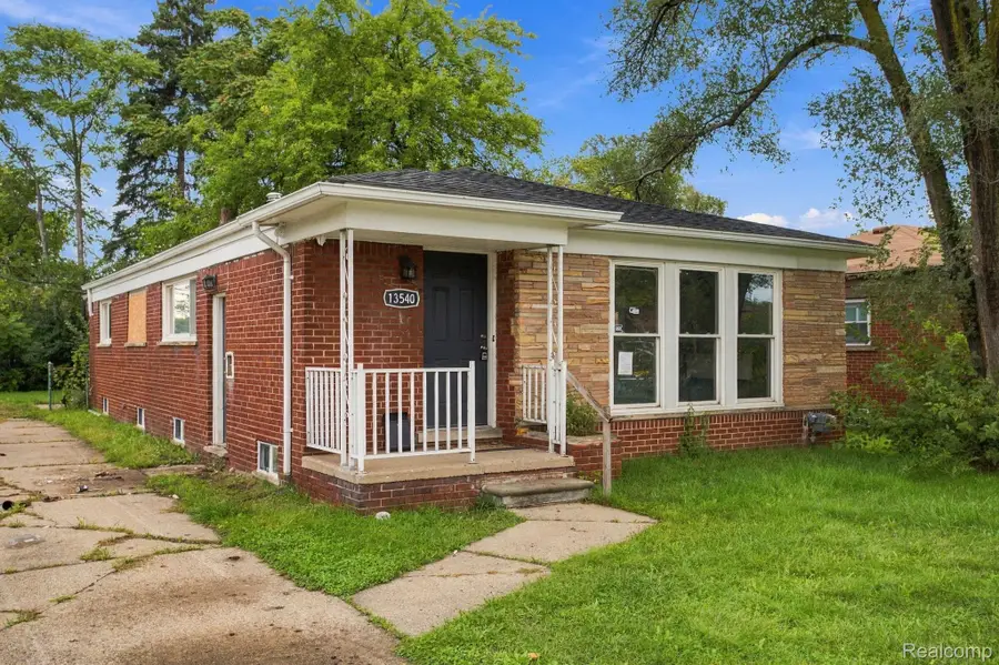 13540 Dartmouth Street, Oak Park, MI 48237 - #2