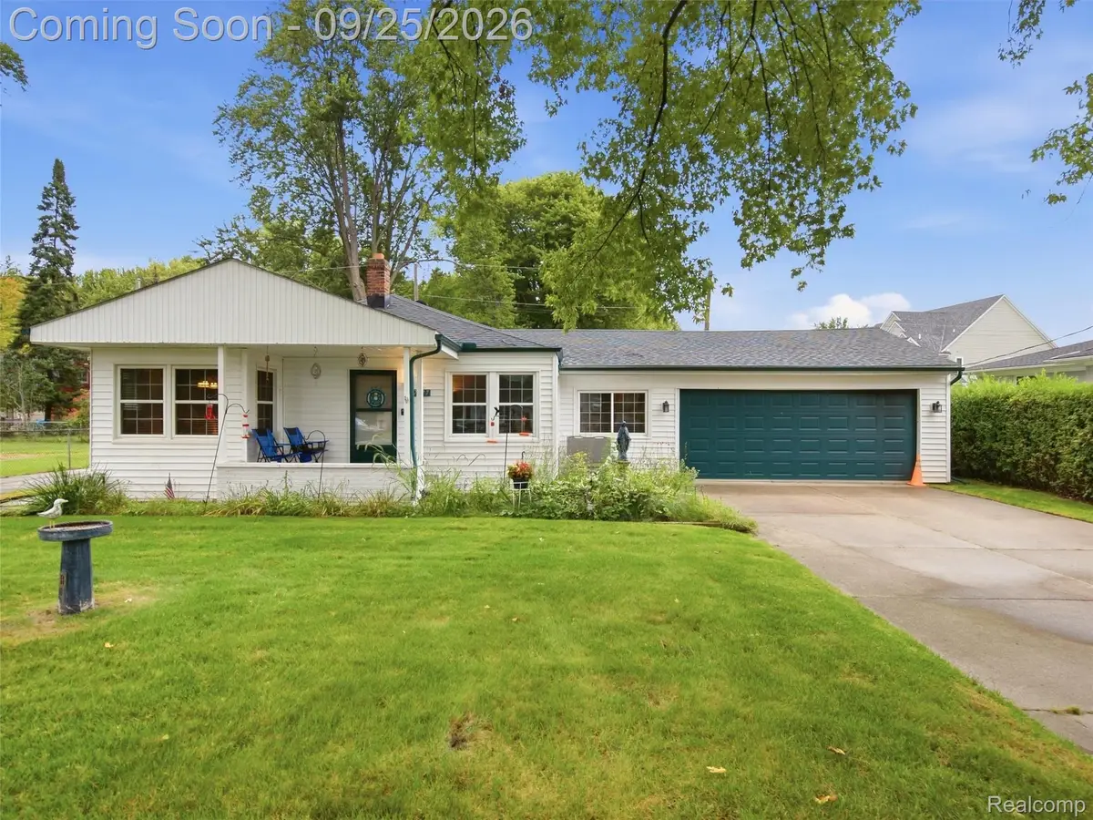 27877 Ponchartrain Street, Harrison Township, MI 48045 - #1