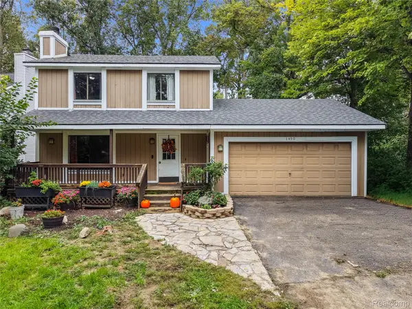 1490 Midwood Drive, WhiteLake, MI 48386