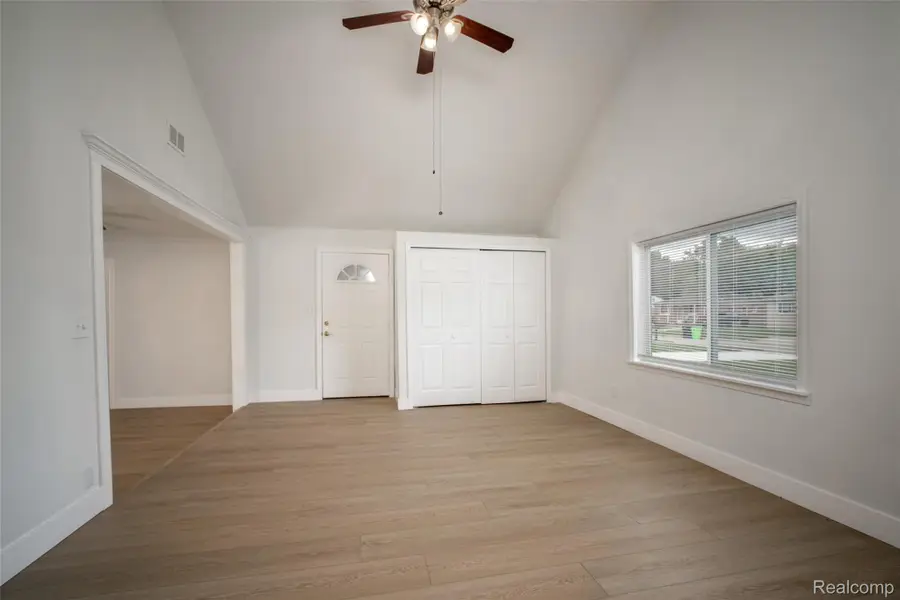 29240 Mcdonald Street, Roseville, MI 48066 - #3