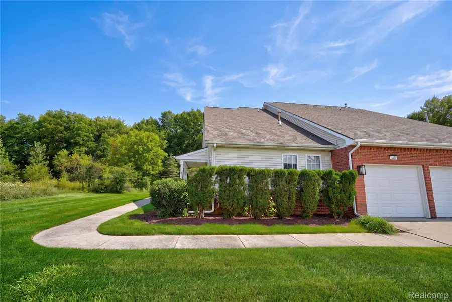 10207 Sunrise Drive, Grand Blanc, MI 48439 - #3