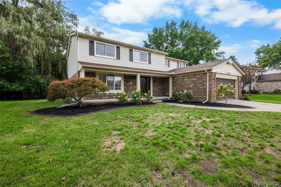 35181 Valley Forge Drive, Farmington Hills, MI 48331 - #2