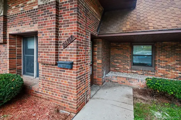 22767 Garfield Street #16, StClairShores, MI 48082