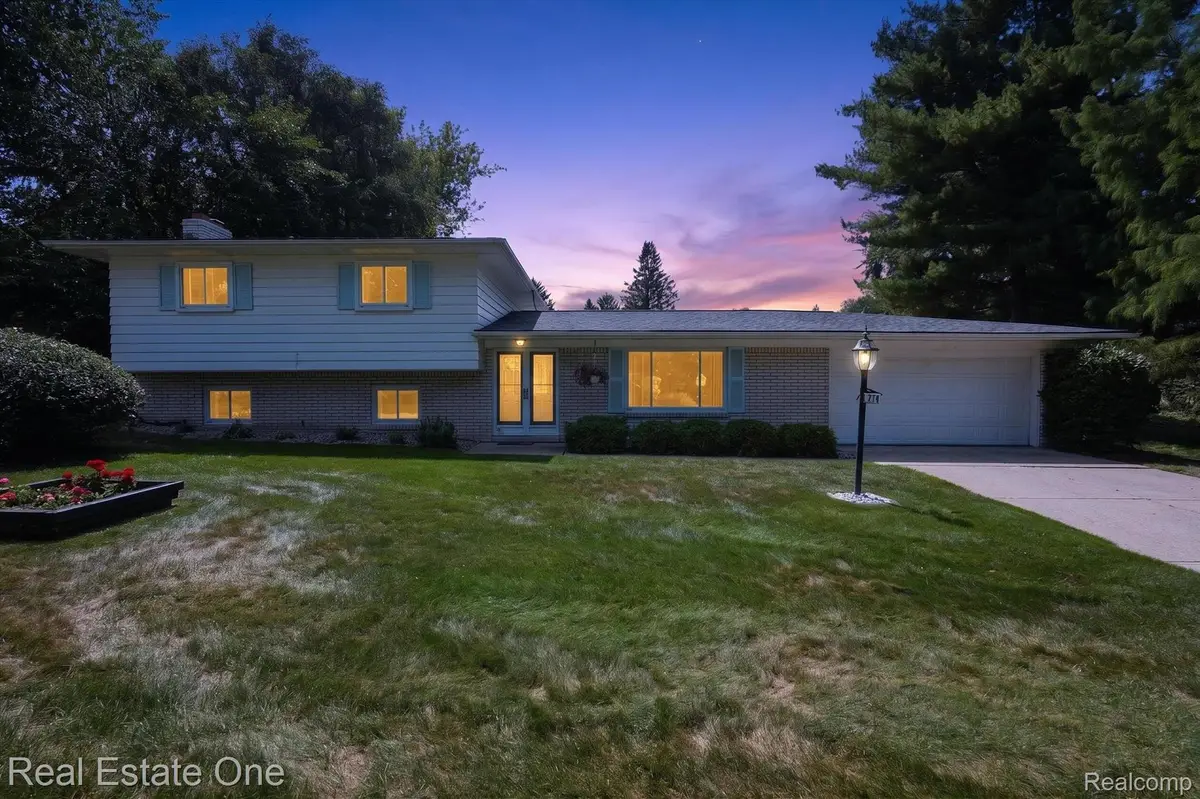219 Allen Lake Drive, White Lake, MI 48386 - #1