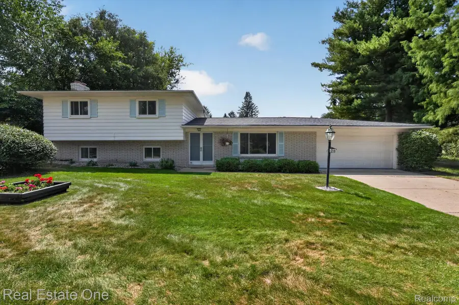 219 Allen Lake Drive, White Lake, MI 48386 - #3