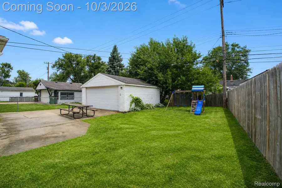 12656 Helen Street, Southgate, MI 48195 - #2