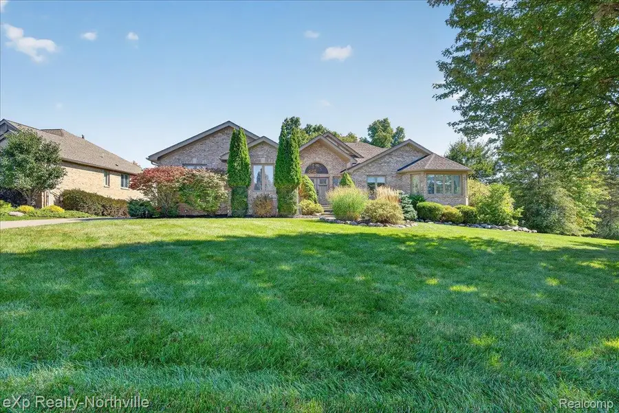 2016 Reagan Drive, Rochester Hills, MI 48309 - #2
