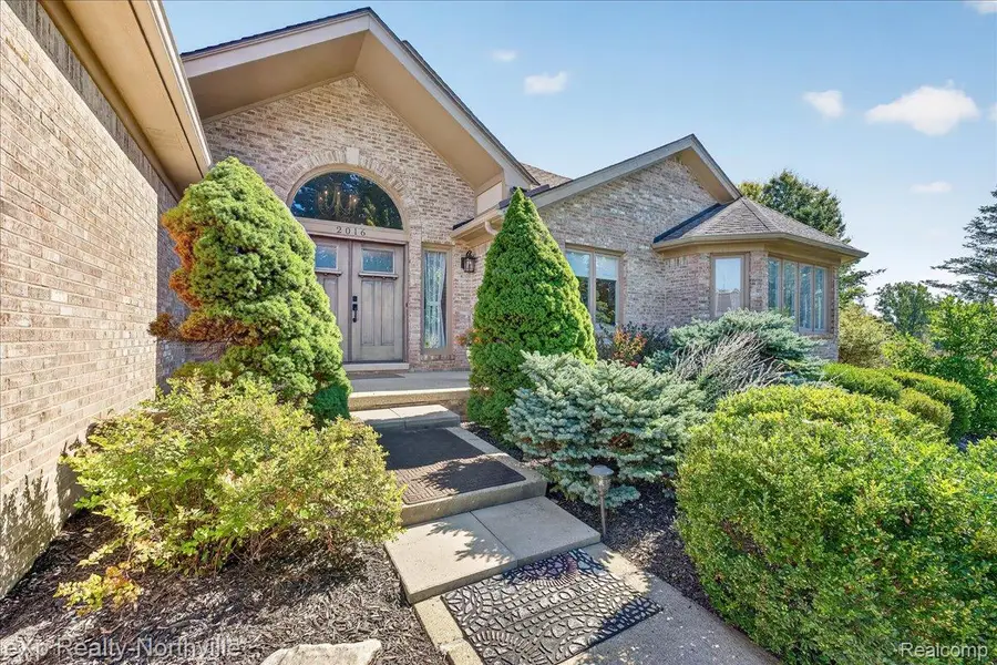 2016 Reagan Drive, Rochester Hills, MI 48309 - #3