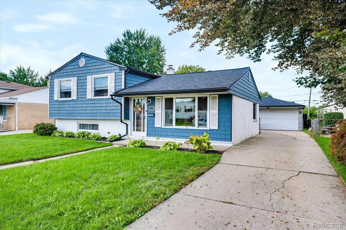 31215 Nelson Drive, Warren, MI 48088 - #1