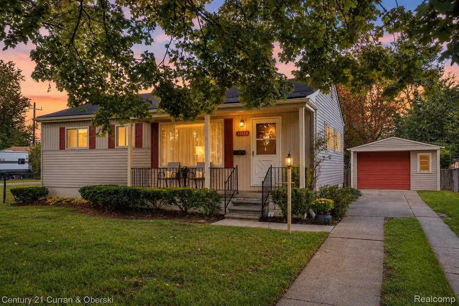 33618 Donnelly Street, Garden City, MI 48135 - #2