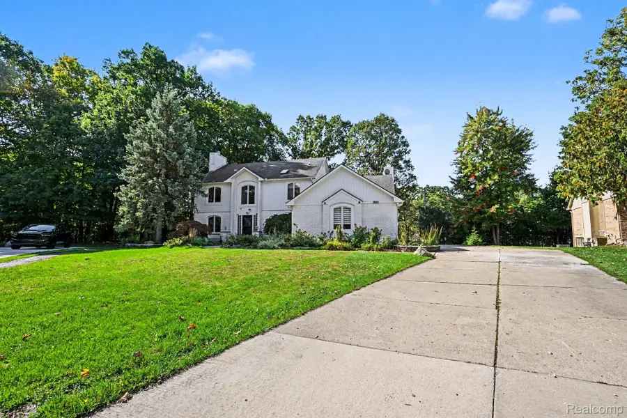 31888 Bristol Lane, Farmington Hills, MI 48334 - #2