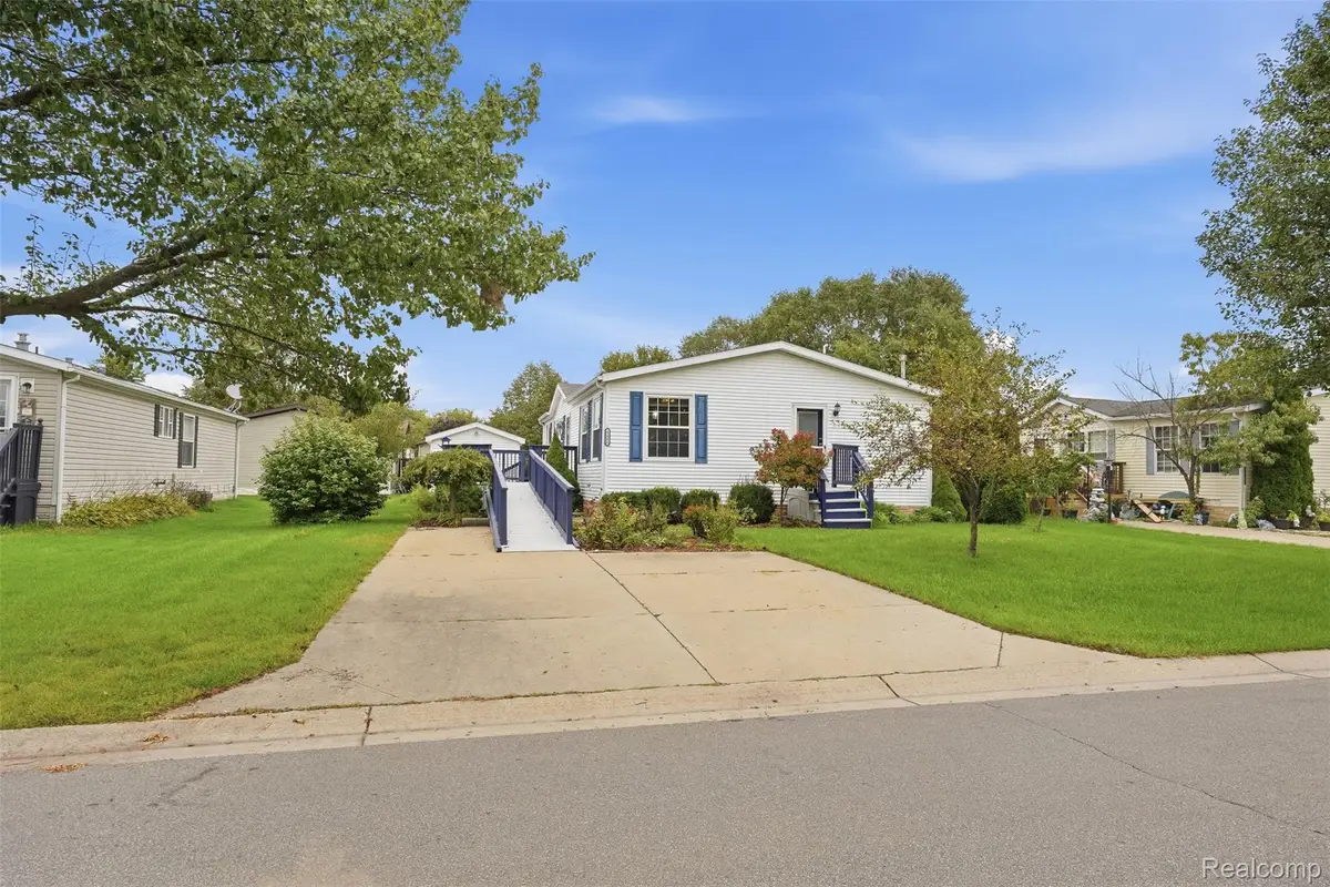 5486 Spring Creek Drive, Howell, MI 48843 - #1