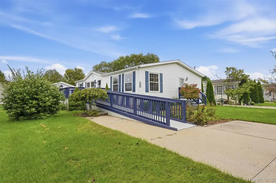 5486 Spring Creek Drive, Howell, MI 48843 - #2