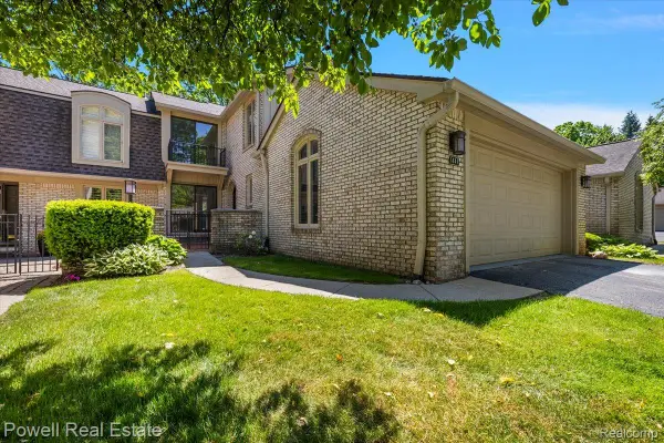 1447 Ravineview Court #C-12, BloomfieldHills, MI 48304