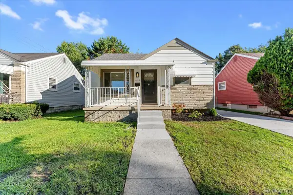 1582 Gregory Avenue, LincolnPark, MI 48146