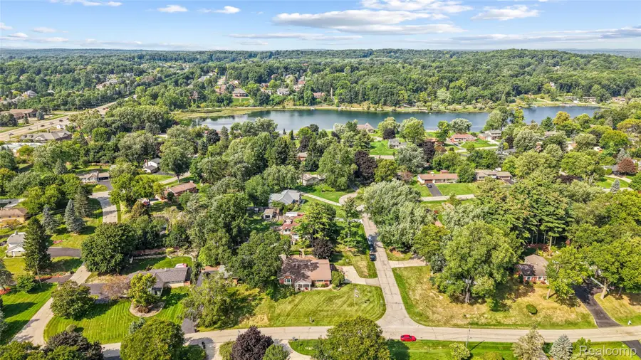 7510 Greene Haven Drive, Clarkston, MI 48348 - #3