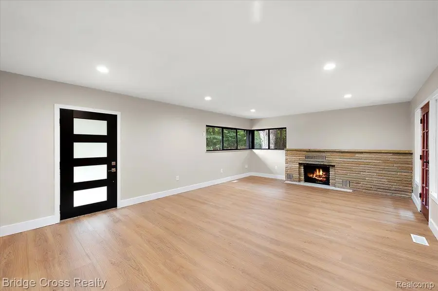 25240 Muerland Road, Southfield, MI 48033 - #2