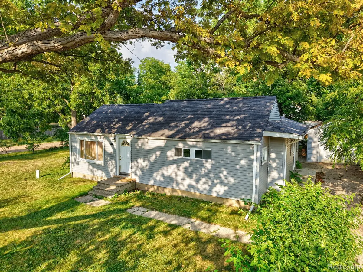 4080 N Jennings Road, Flint, MI 48504 - #1