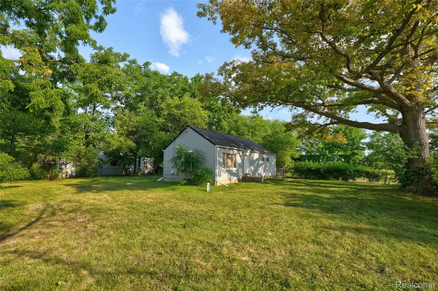 4080 N Jennings Road, Flint, MI 48504 - #3