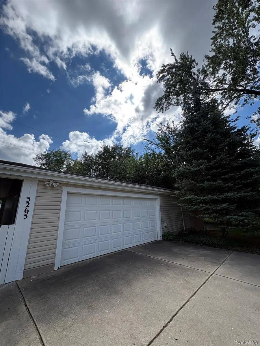 3265 Chambourne Street, Commerce Township, MI 48382 - #2
