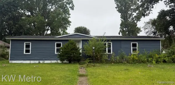 5552 Cherokee Bend, Howell, MI 48843