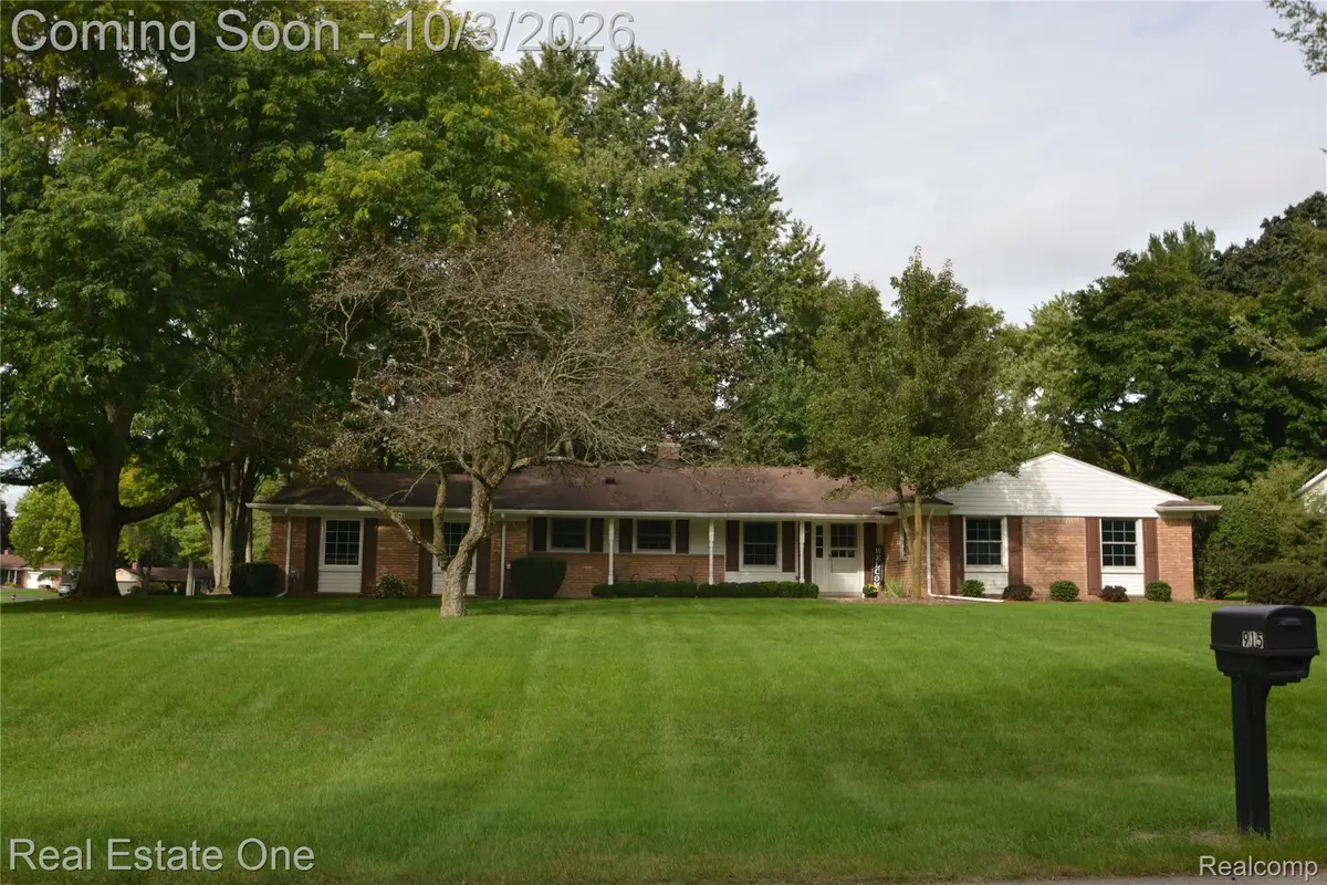 915 Ironstone Drive, Rochester Hills, MI 48309 - #1