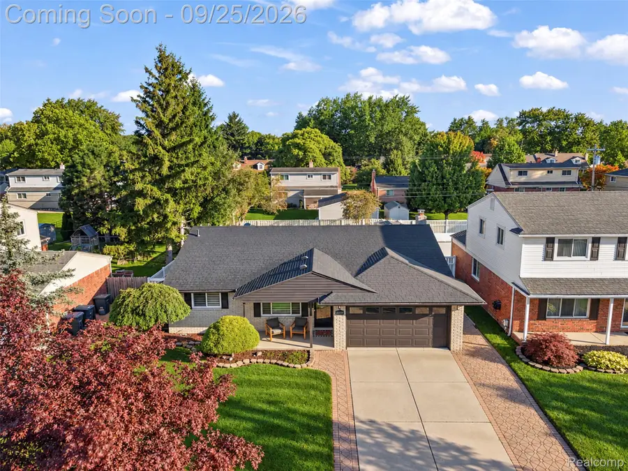 29510 Lyndon Street, Livonia, MI 48154 - #3
