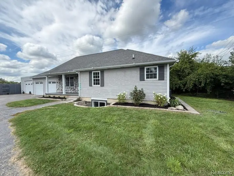 4226 Dye Road N, Flint, MI 48473 - #2