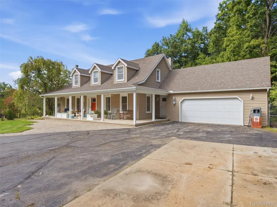 6501 Manchester Drive, White Lake, MI 48383 - #2