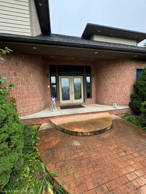 11082 Blaine Road, Brighton, MI 48114