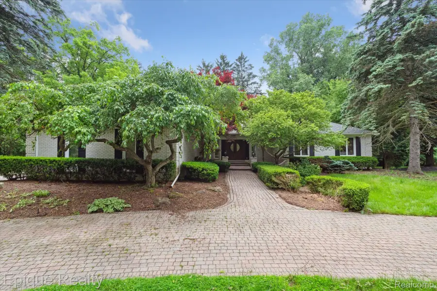 2844 Severn Lane, Bloomfield, MI 48304 - #2