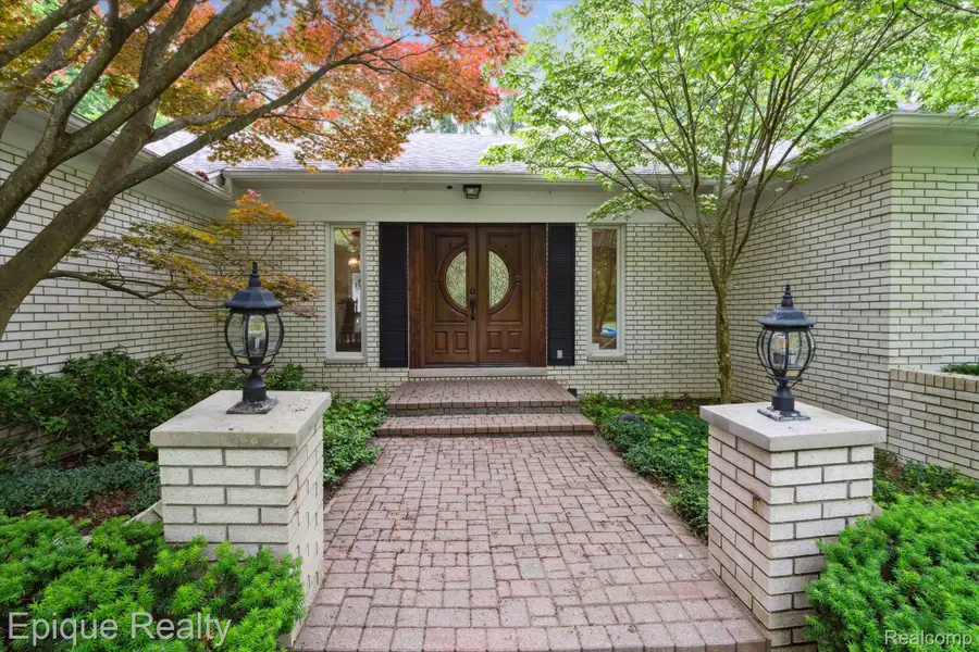 2844 Severn Lane, Bloomfield, MI 48304 - #3