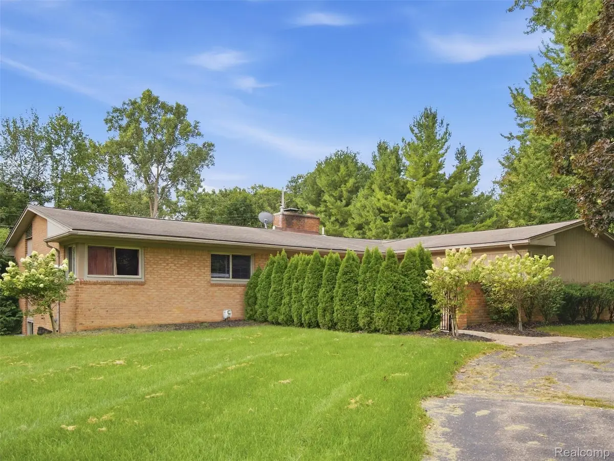 4430 Queens Way, Bloomfield, MI 48304 - #1