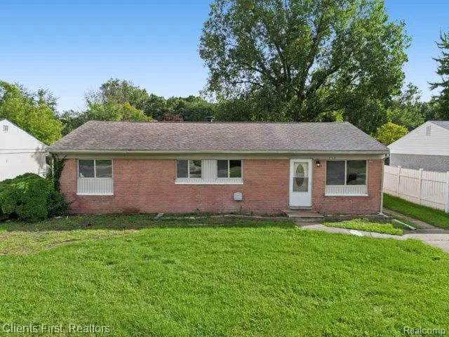 27031 S Leroy Street E, Taylor, MI 48180 - #1