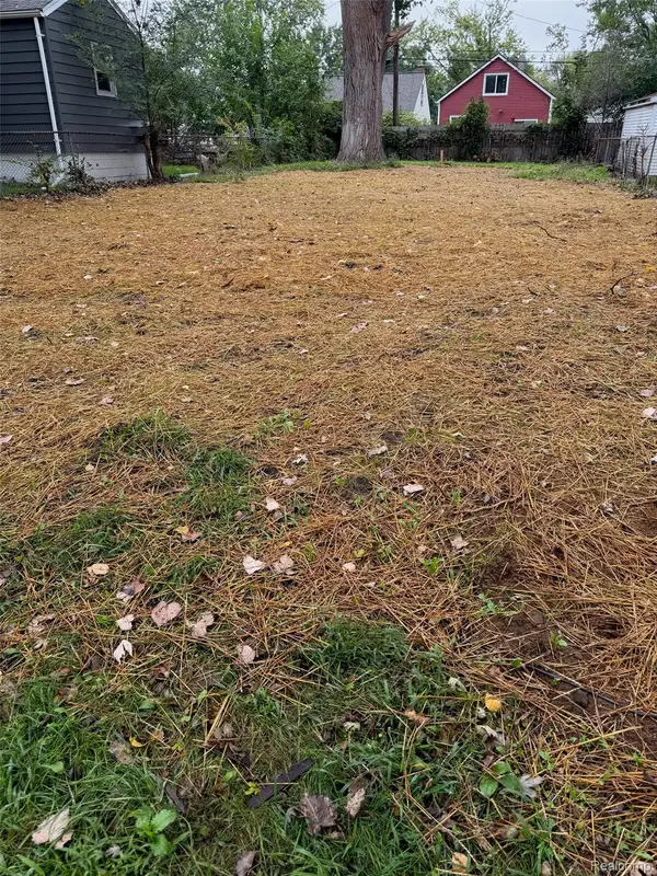 130 W Elza Avenue, HazelPark, MI 48030