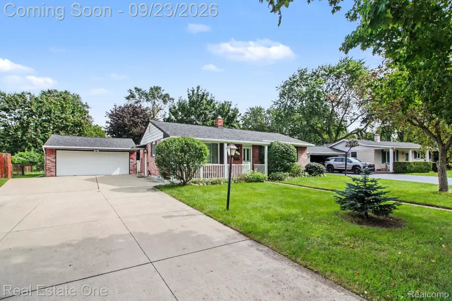 3602 Percy King Road, Waterford, MI 48329 - #3