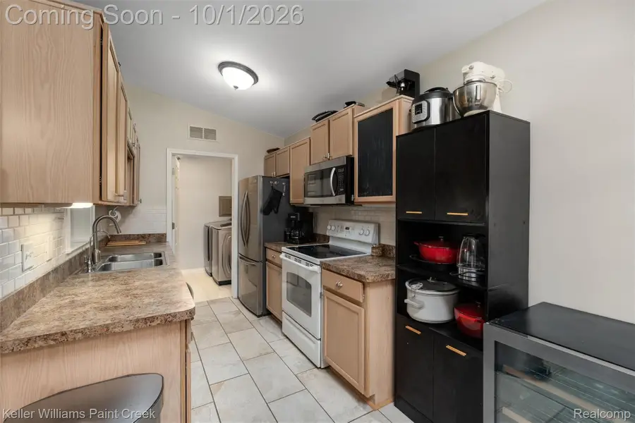 50 Pine Tree Ridge Drive #4, Waterford, MI 48327 - #2