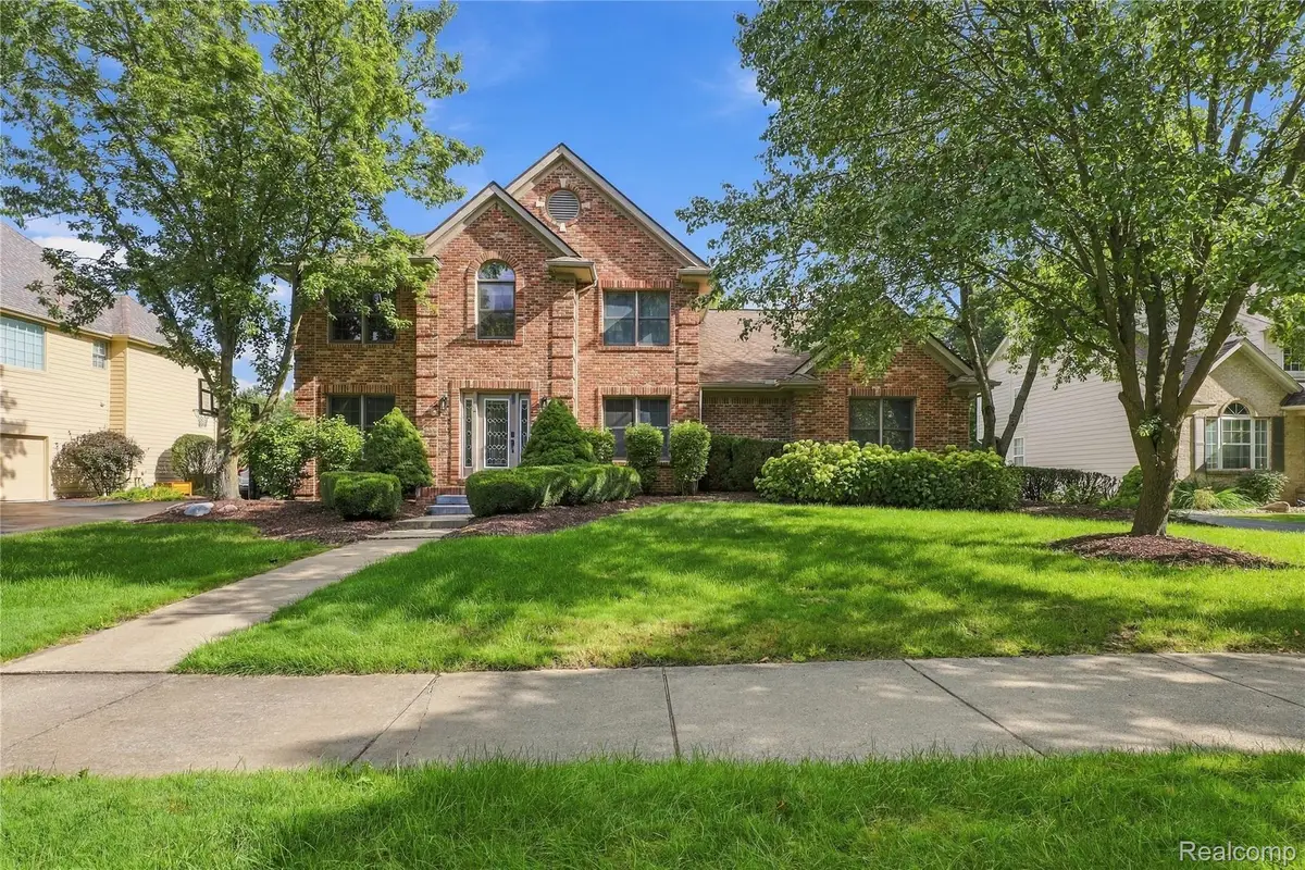 5681 Woodfield Parkway, Grand Blanc, MI 48439 - #1