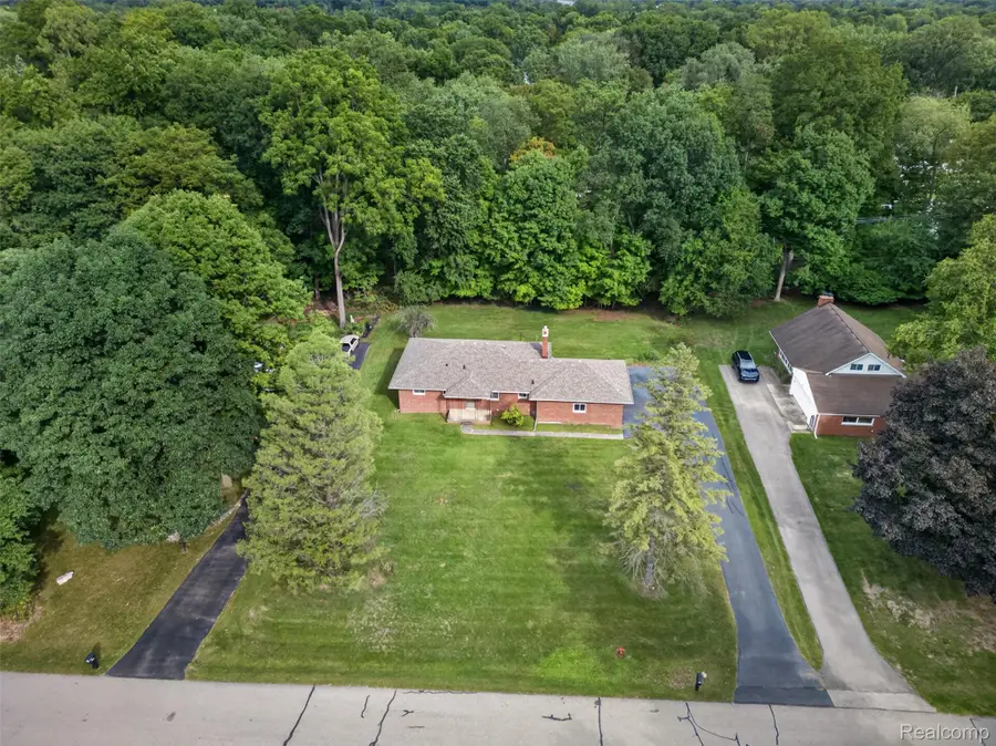 26710 La Muera Street, Farmington Hills, MI 48334 - #2