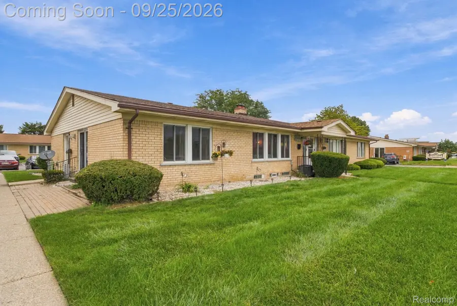 19301 E 13 Mile Road #38, Roseville, MI 48066 - #2