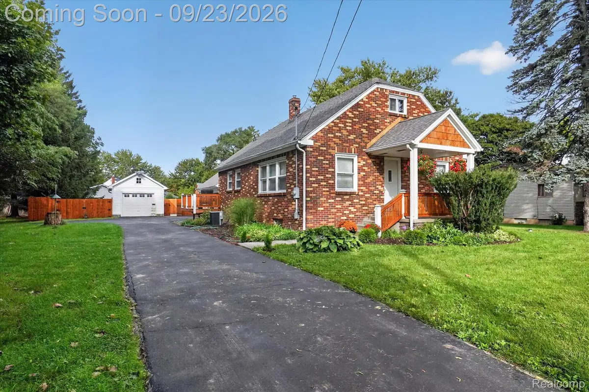 2311 N Genesee Road, Burton, MI 48509 - #1