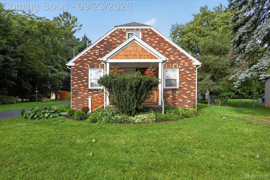 2311 N Genesee Road, Burton, MI 48509 - #3