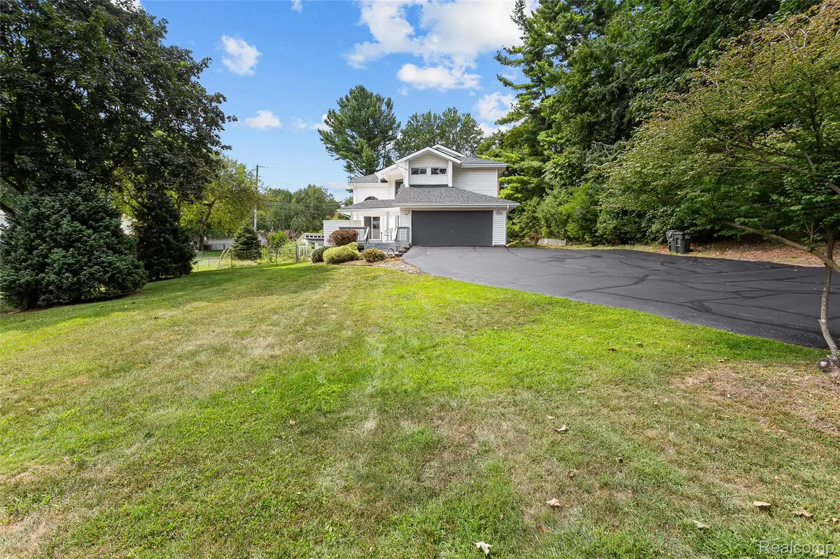6552 Orion Road, Rochester Hills, MI 48306 - #1