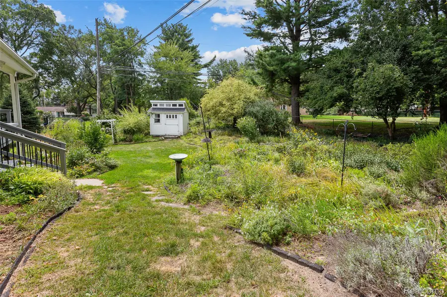 6552 Orion Road, Rochester Hills, MI 48306 - #3
