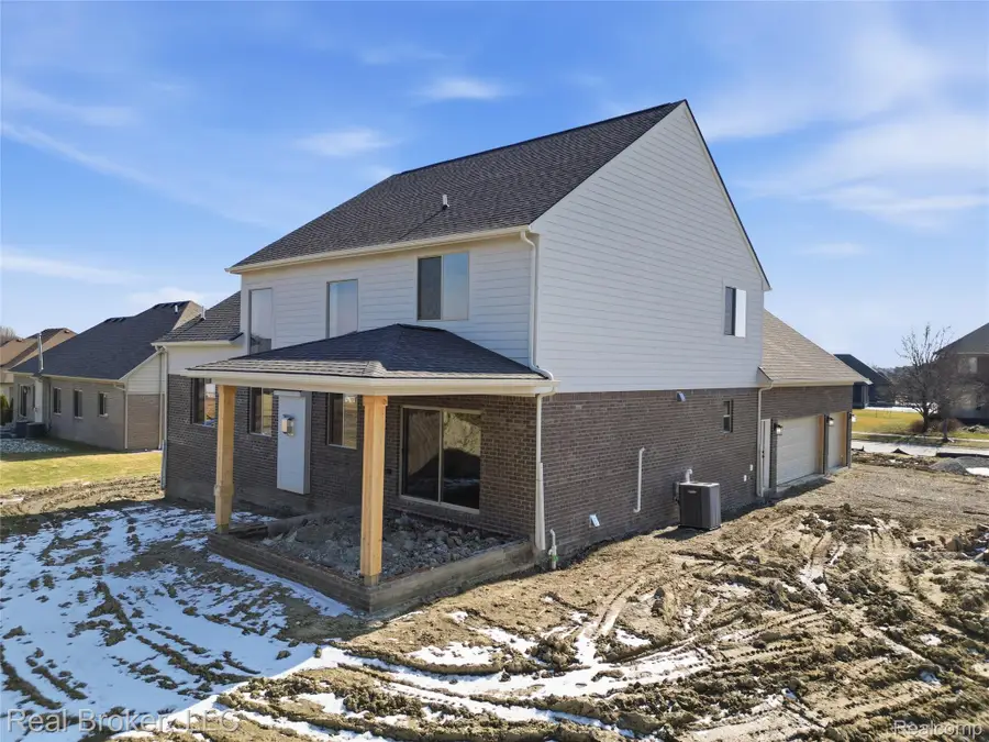 35957 Windridge Drive, New Baltimore, MI 48047 - #3