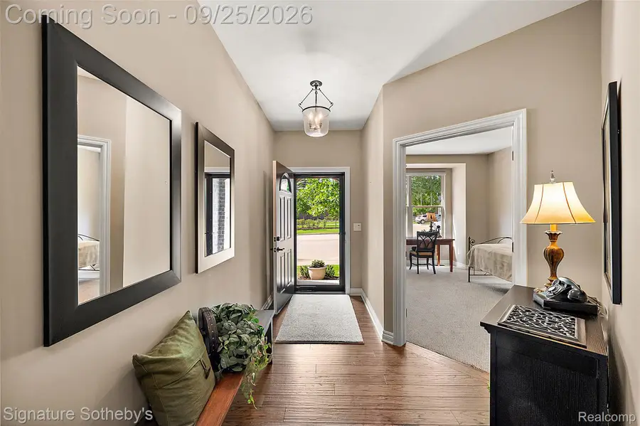 1075 Hampshire Court, Rochester Hills, MI 48307 - #3