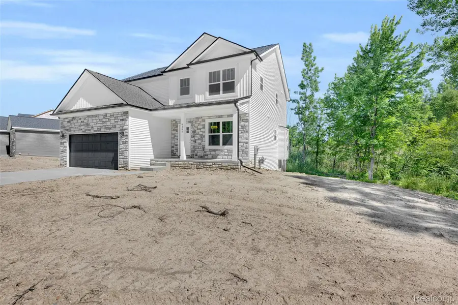 6058 Woodridge Lane, Grand Blanc, MI 48439 - #2