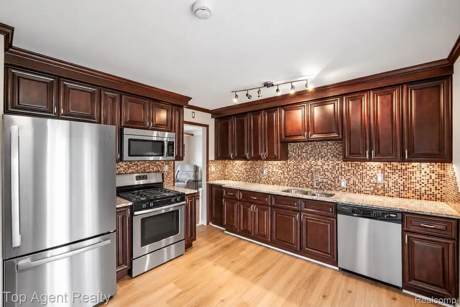 11854 Hovey Street, Warren, MI 48089 - #2